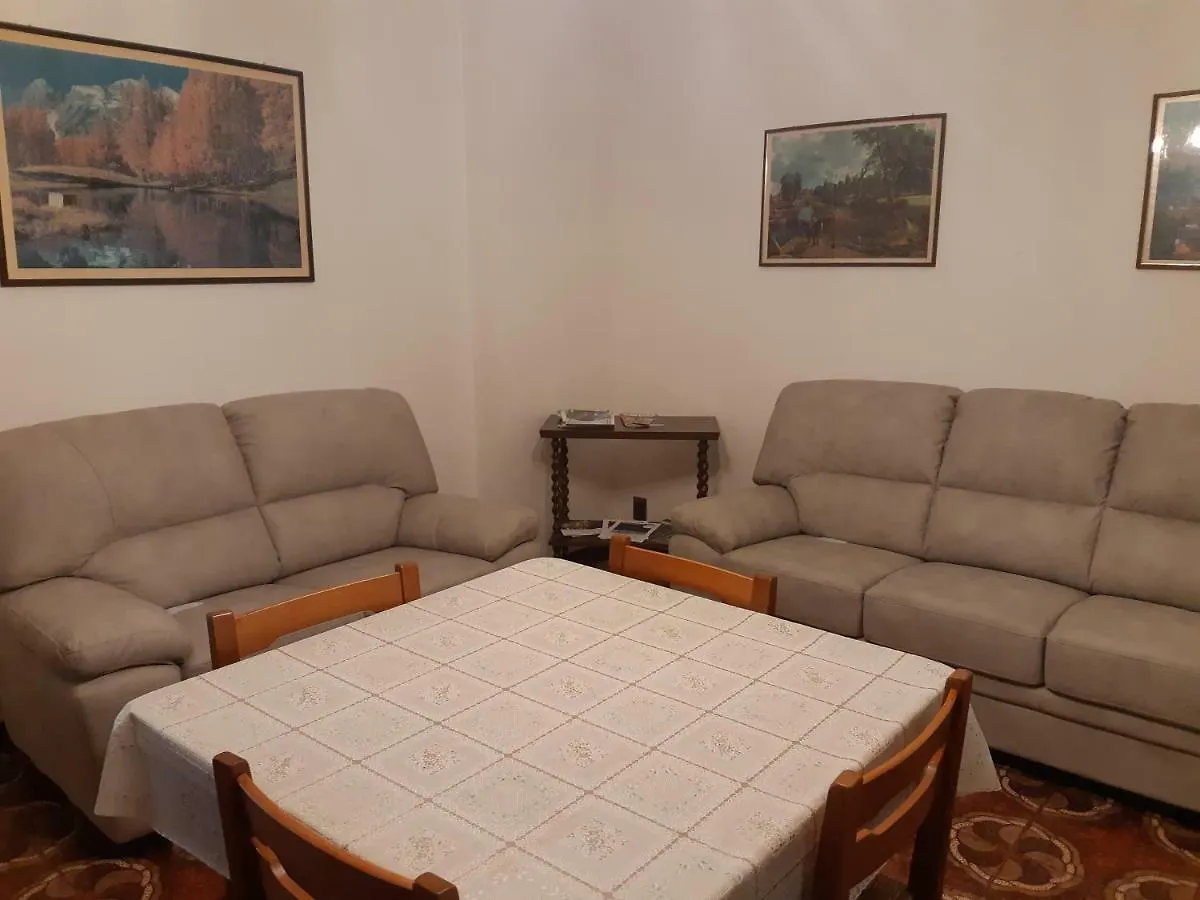 Casa Vacanze Ester Brenzone sul Garda 0*,  Itálie